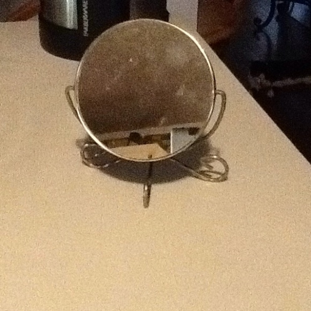 Vintage Mirror View 2